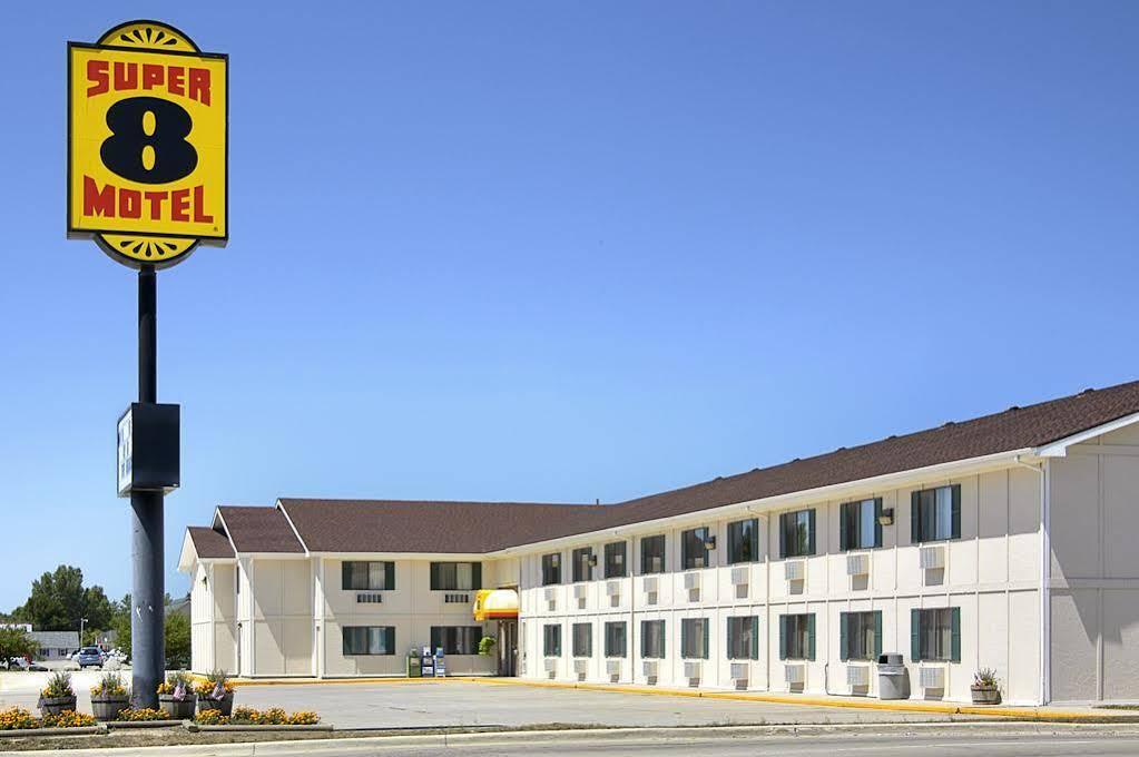 Super 8 By Wyndham Storm Lake Buitenkant foto